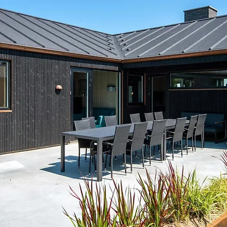 12 Person In * هادرسليف